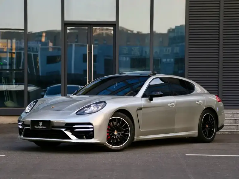 Porsche Panamera, 2015