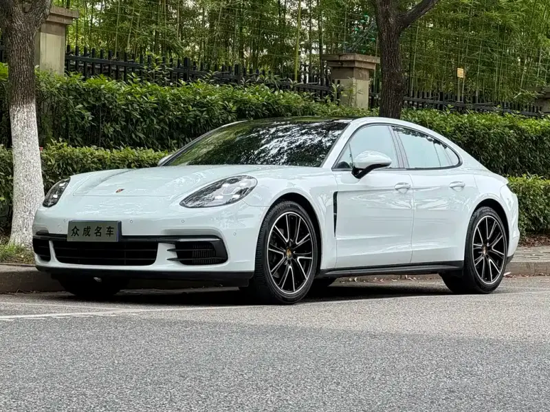 Porsche Panamera, 2019