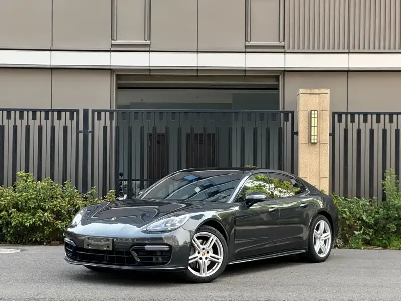 Porsche Panamera, 2018