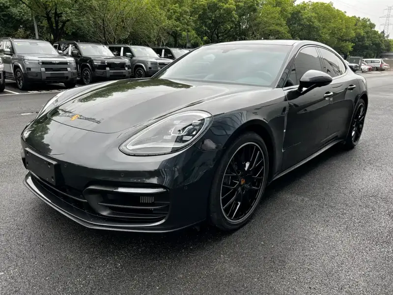 Porsche Panamera, 2023