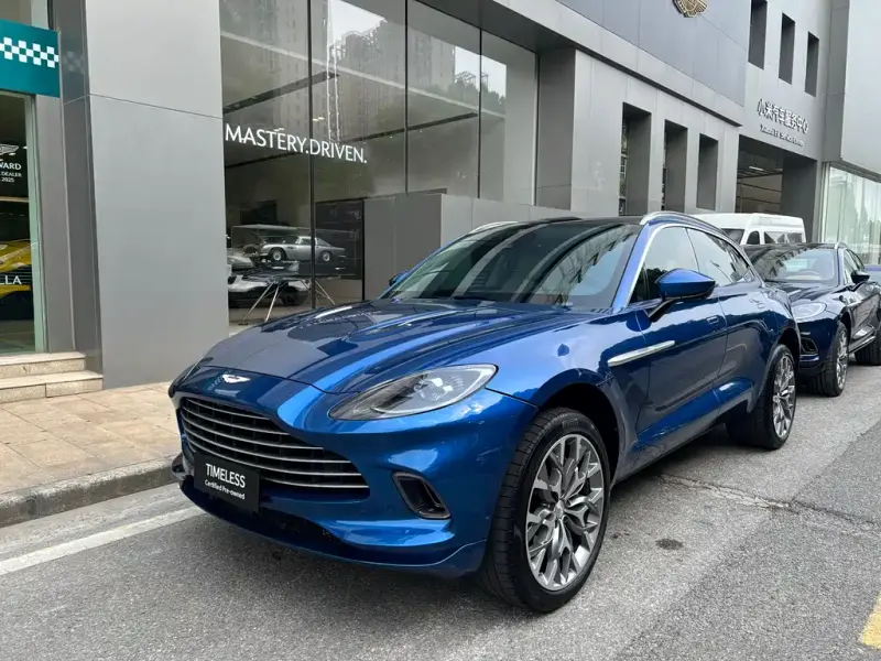 Aston Martin DBX, 2025