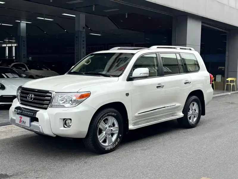 Toyota Land Cruiser, 2017 — фото 1
