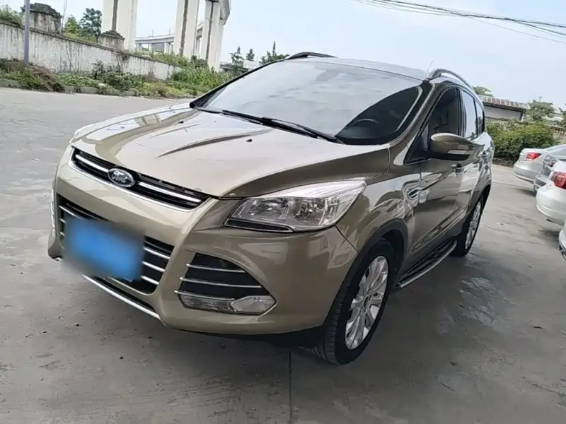 Ford Kuga, 2015