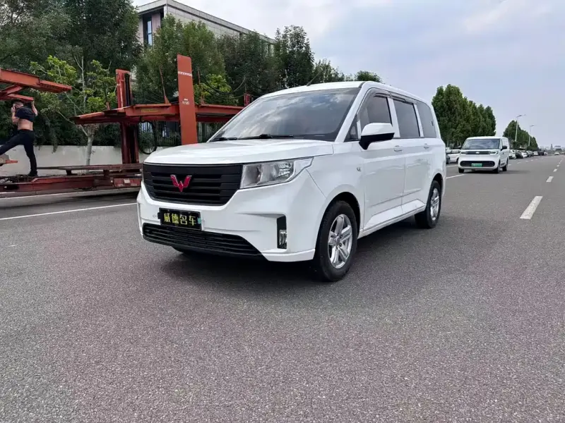 Wuling Hongguang PLUS, 2020