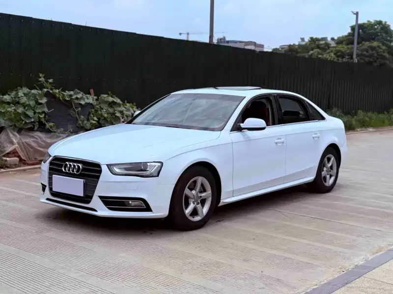 Audi A4L, 2013 — фото 1