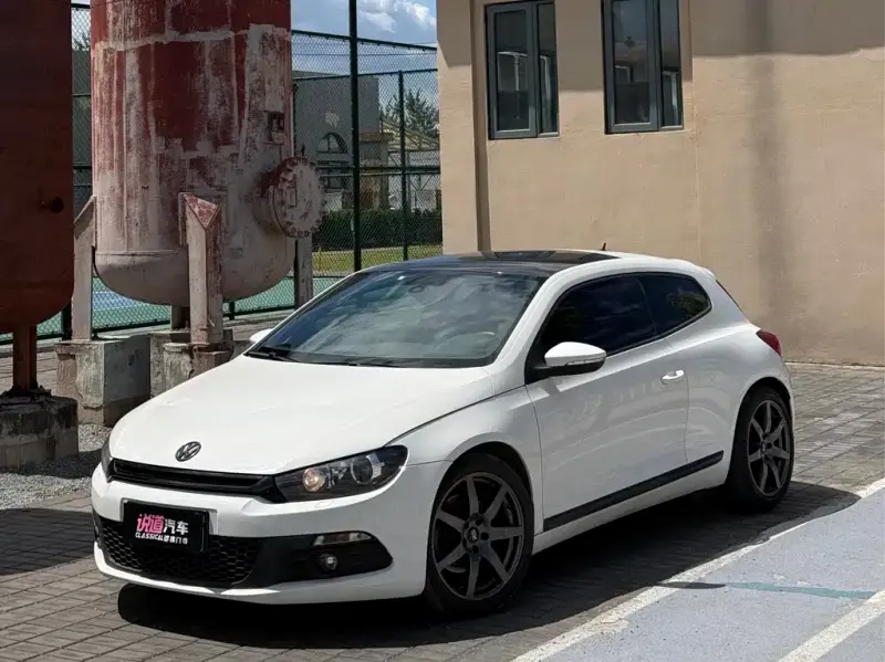 Volkswagen Scirocco, 2011