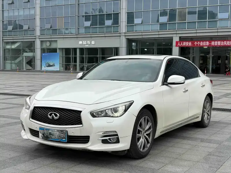 Infiniti Q50L, 2017