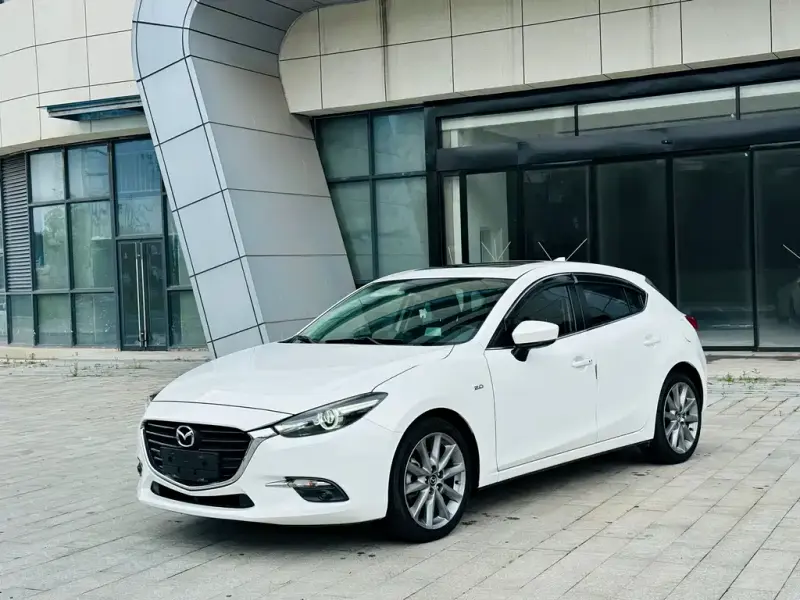 Mazda 3 Axela, 2018 — фото 1