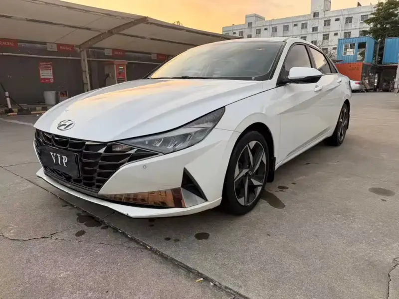 Hyundai Elantra, 2021