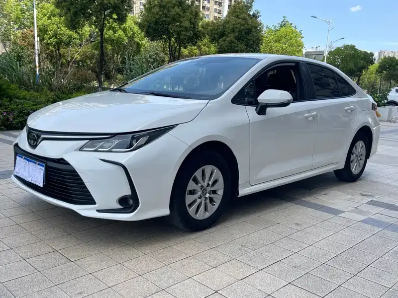 Toyota Corolla, 2023 — фото 1