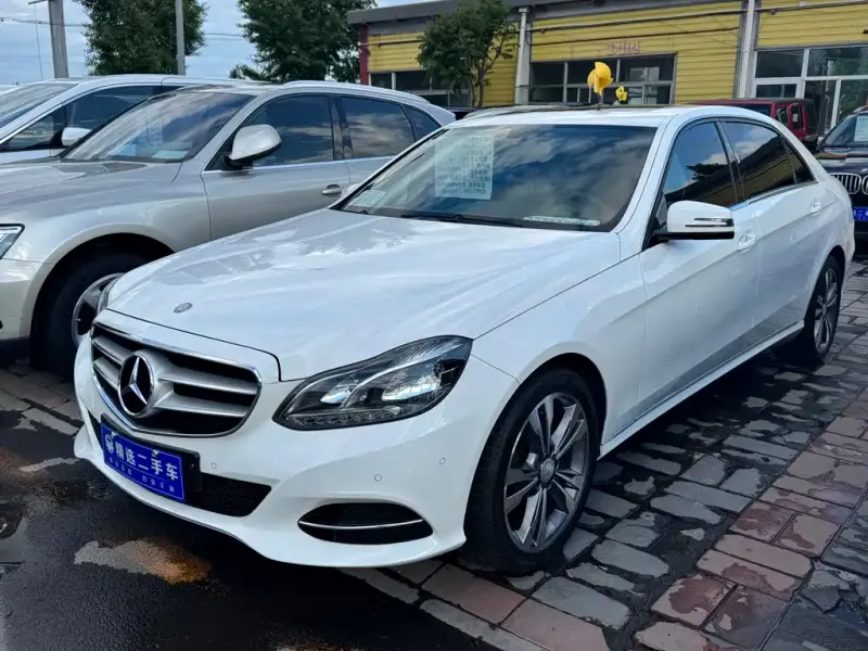 Mercedes-Benz E-Class, 2013 — фото 1