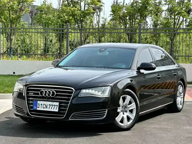 Audi A8, 2012 — фото 1