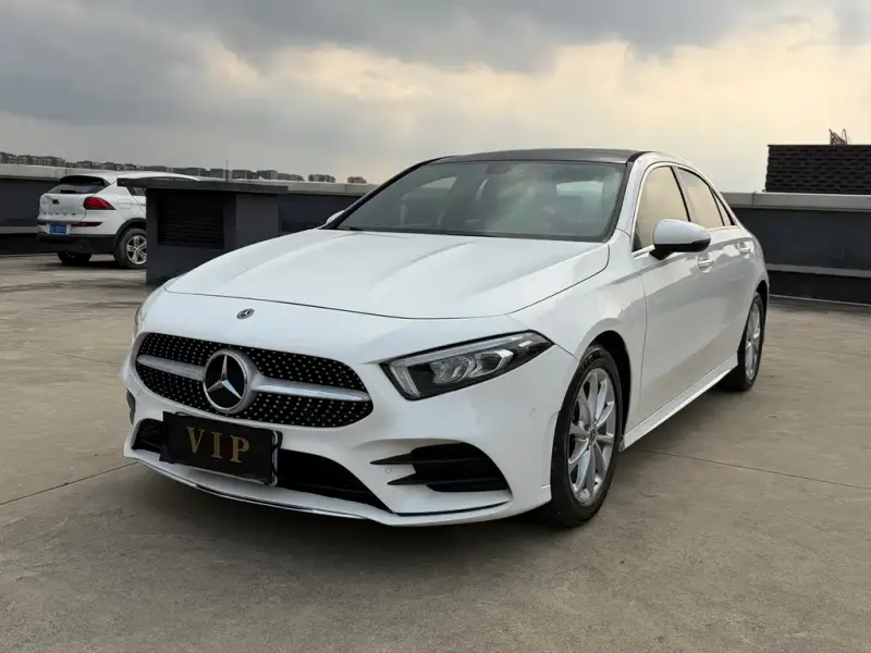 Mercedes-Benz A-Class, 2020 — фото 1