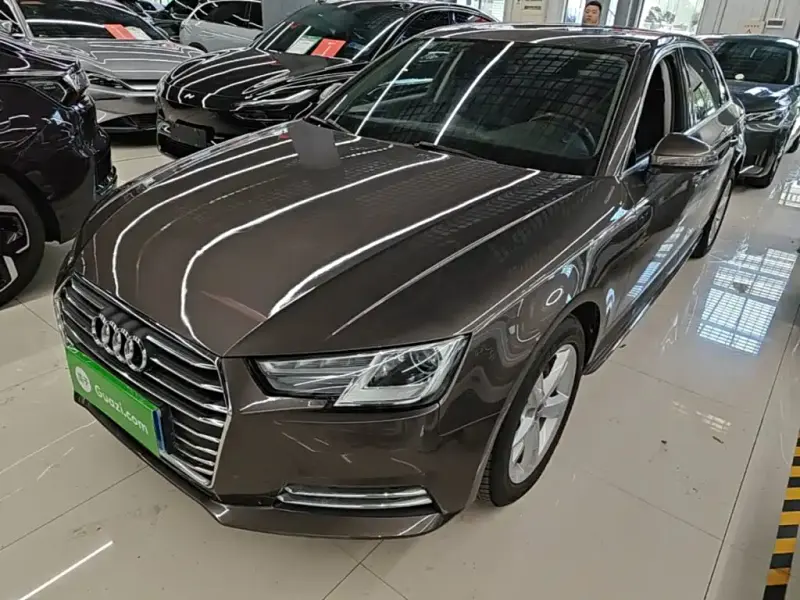 Audi A4L, 2016 — фото 1