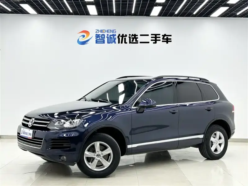 Volkswagen Touareg, 2011 — фото 1