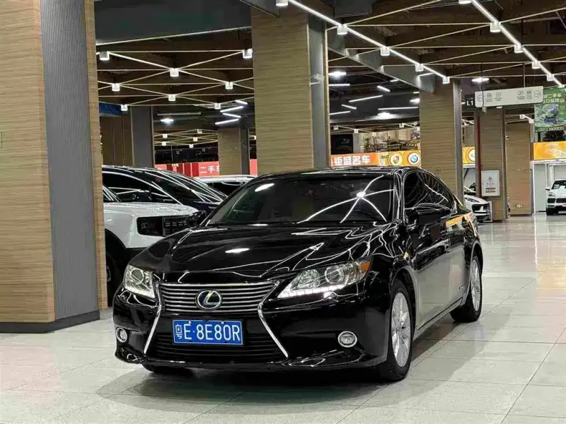 Lexus ES, 2015 — фото 1