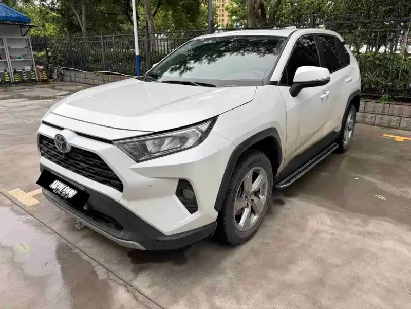 Toyota RAV4, 2023 — фото 1