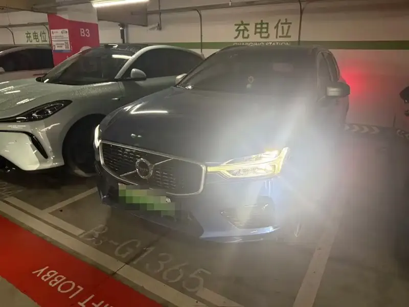 Volvo XC60 PHEV, 2018
