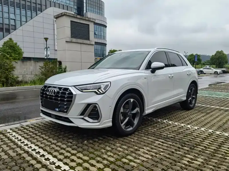 Audi Q3, 2023