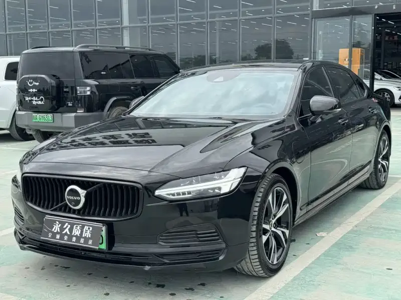 Volvo S90 PHEV, 2021