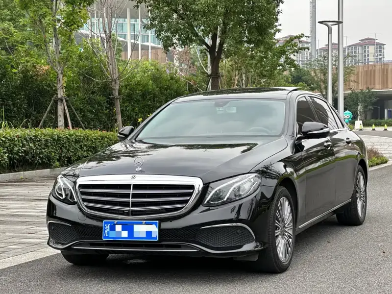 Mercedes-Benz E-Class, 2020 — фото 1