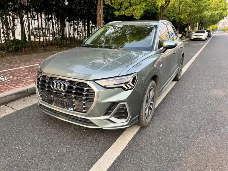Audi Q3, 2022