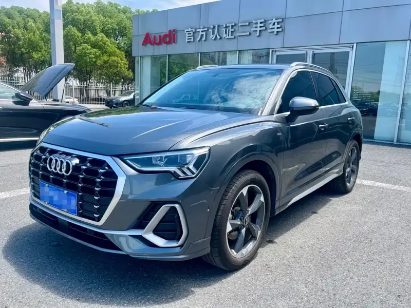 Audi Q3, 2022