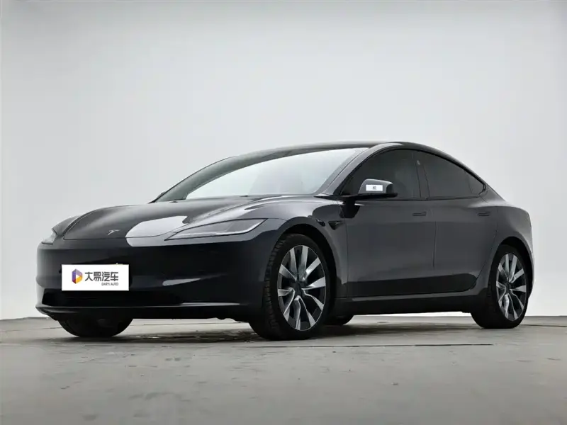 Tesla Model 3, 2024