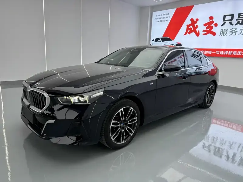 BMW 5 Series, 2025