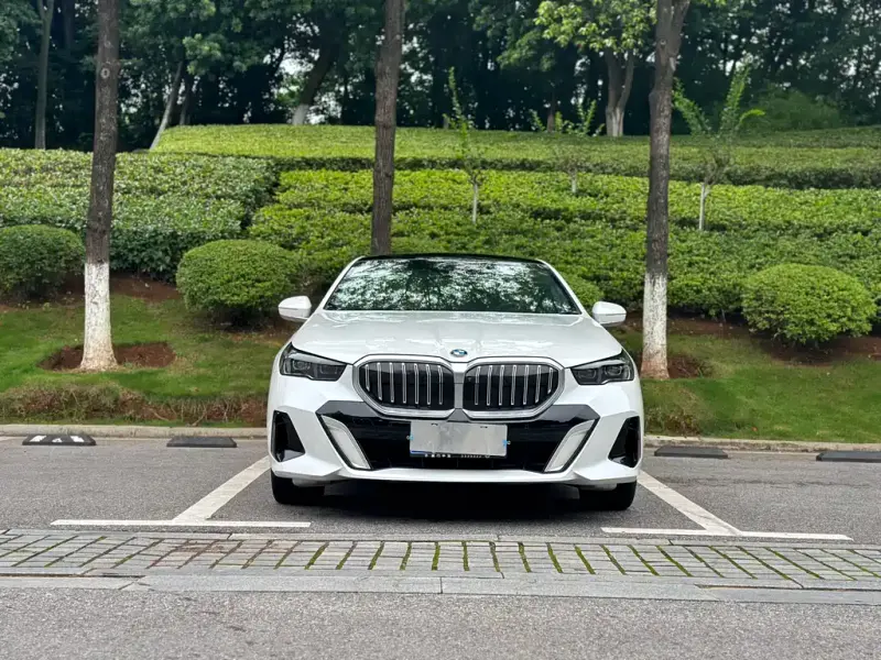 BMW 5 Series, 2024