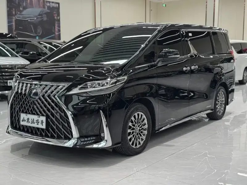 Lexus LM, 2021
