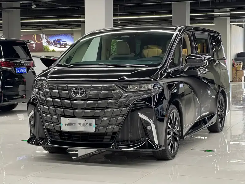 Toyota Alphard, 2025