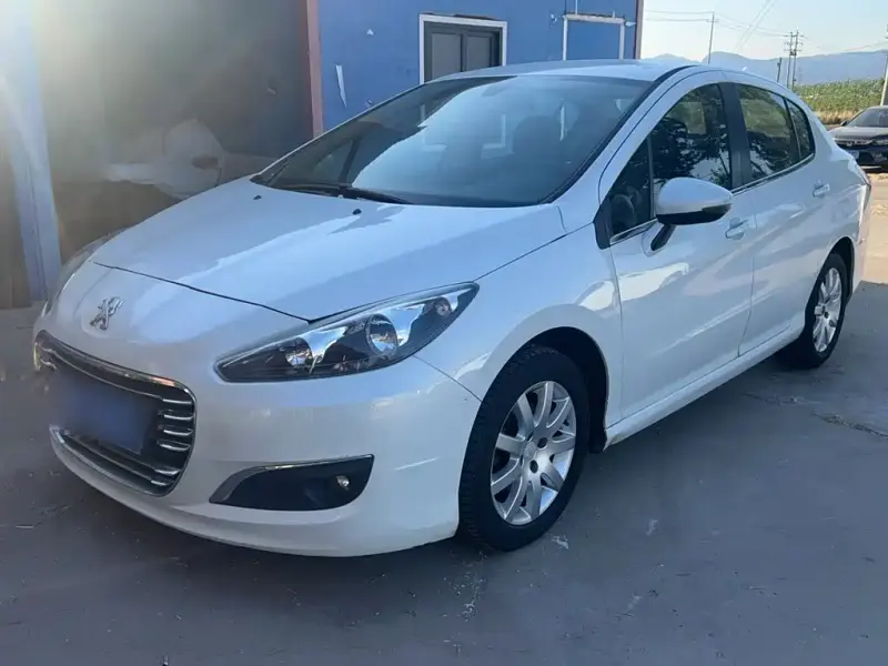 Peugeot 308, 2015
