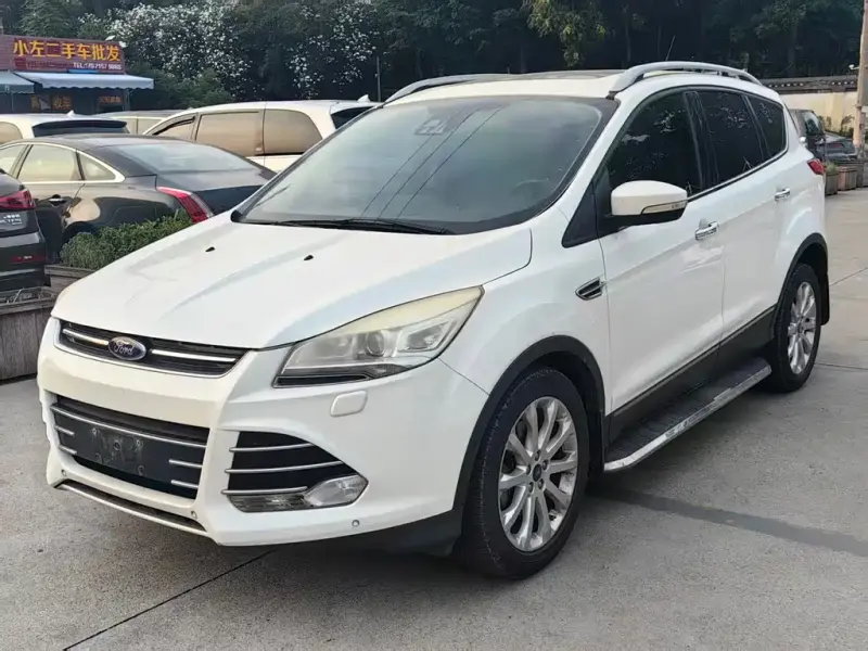 Ford Kuga, 2013