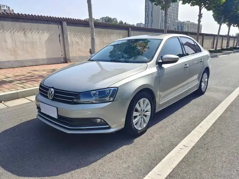 Volkswagen Sagitar, 2015