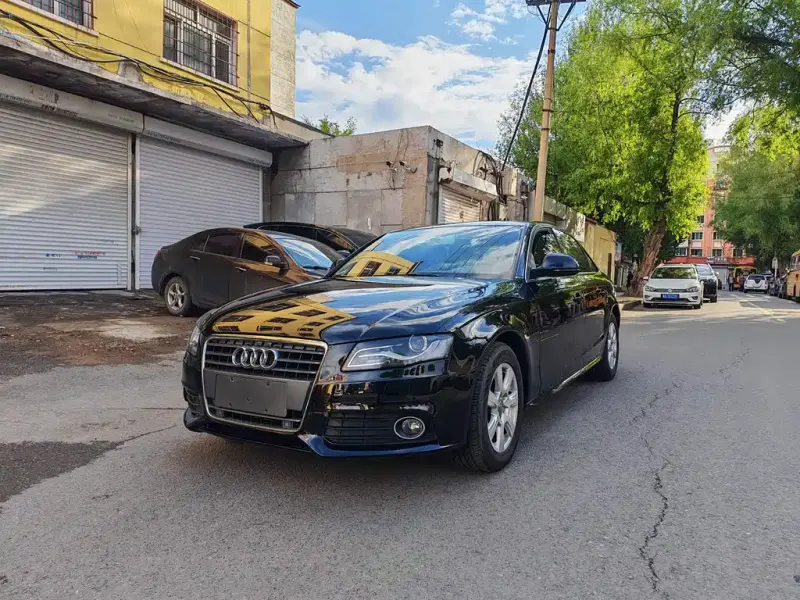Audi A4L, 2012