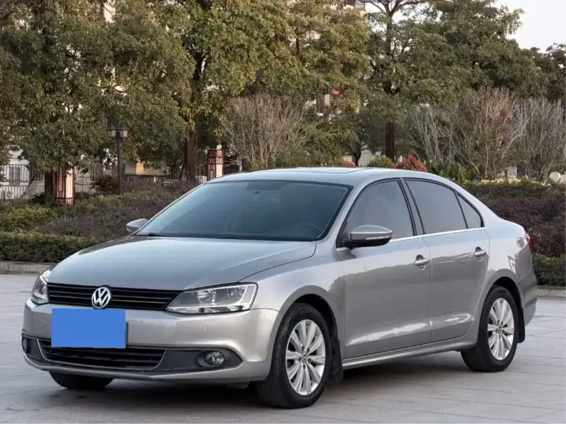 Volkswagen Sagitar, 2015