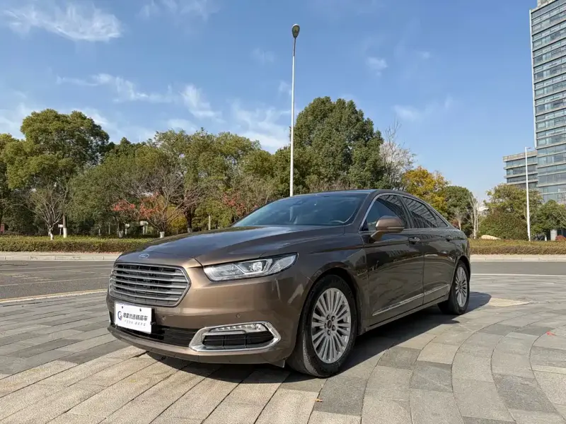 Ford Taurus, 2016