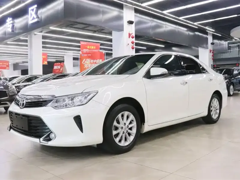 Toyota Camry, 2016