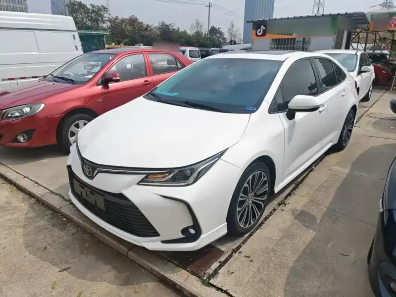 Toyota Corolla, 2019 — фото 1