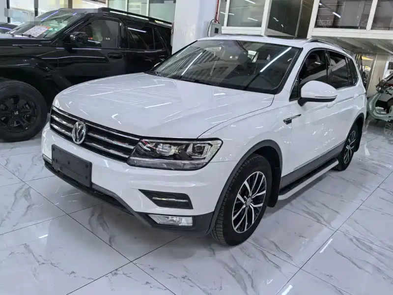 Volkswagen Tiguan L, 2018