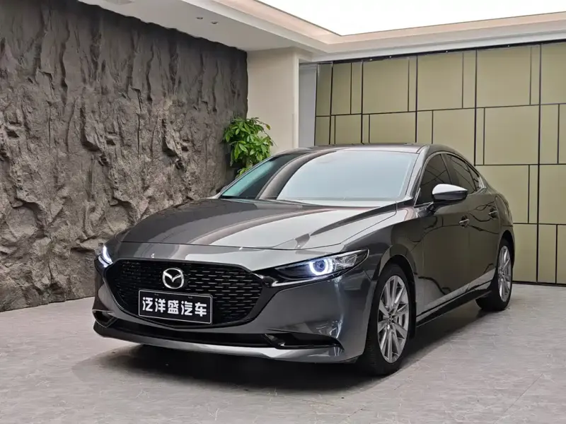 Mazda 3 Axela, 2022