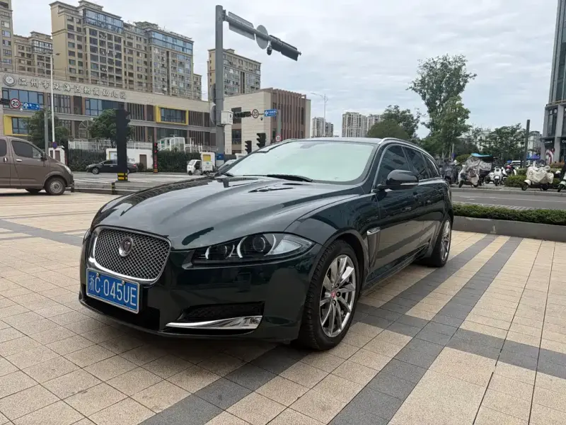 Jaguar XF, 2015