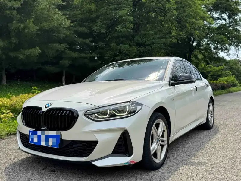 BMW 1 Series, 2022