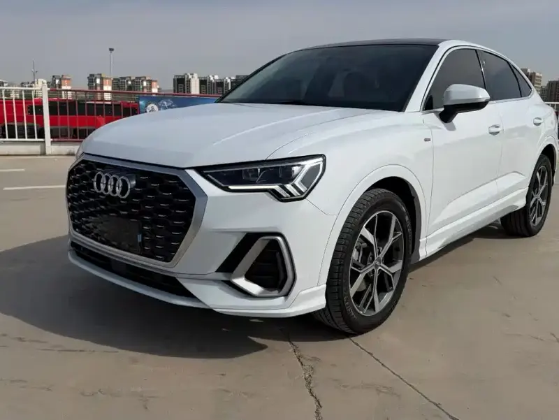 Audi Q3, 2021