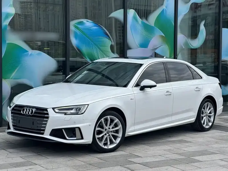 Audi A4L, 2019 — фото 1