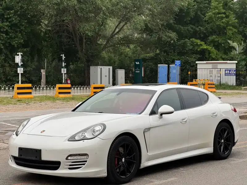 Porsche Panamera, 2013