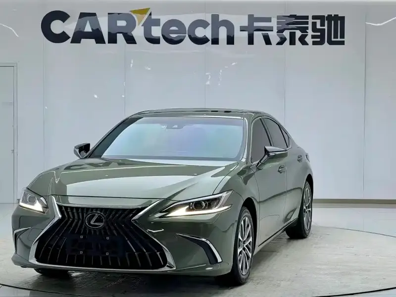 Lexus ES, 2021