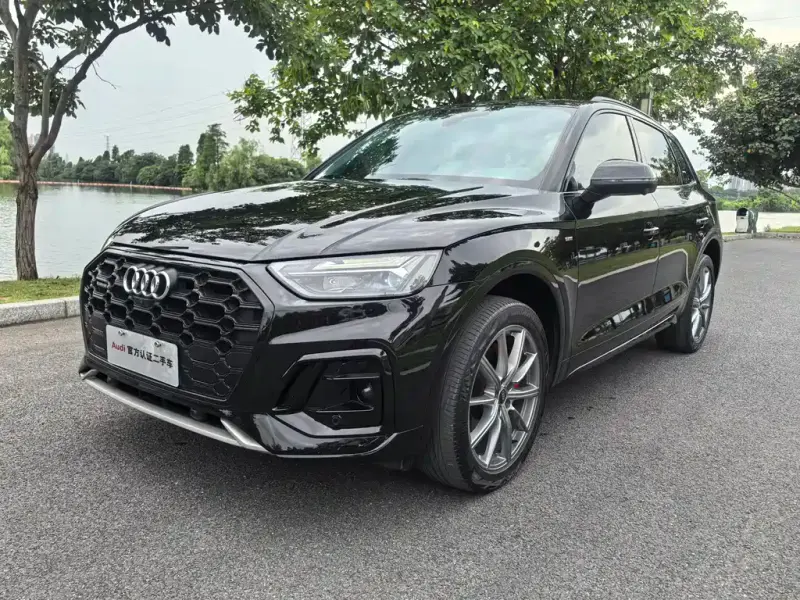 Audi Q5L, 2022