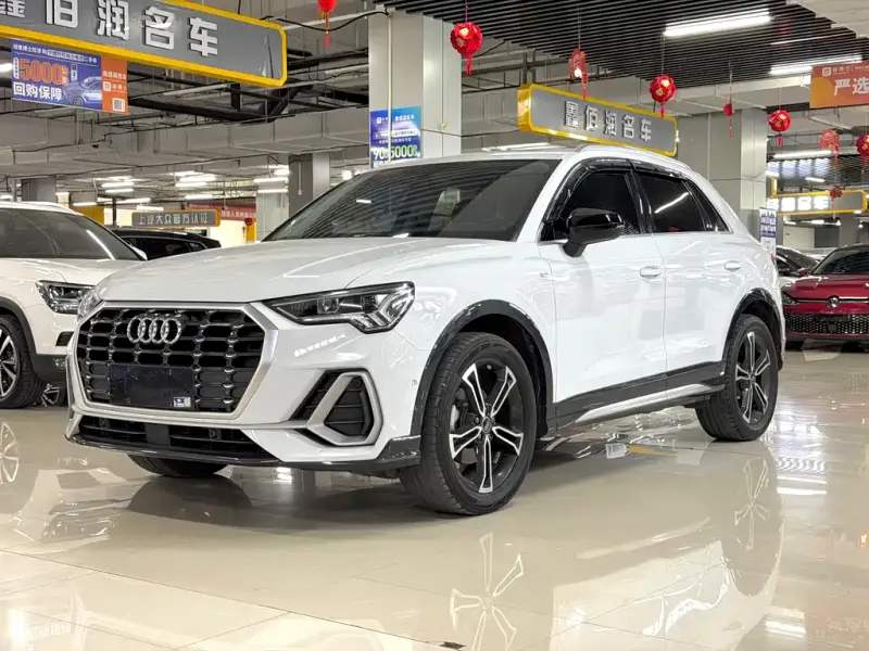 Audi Q3, 2022